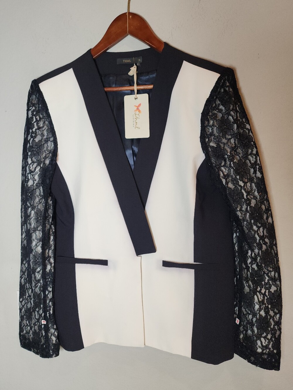 NWT THML Blazer Jacket Black White Lace Sleeves Drape Open Front Women's XL